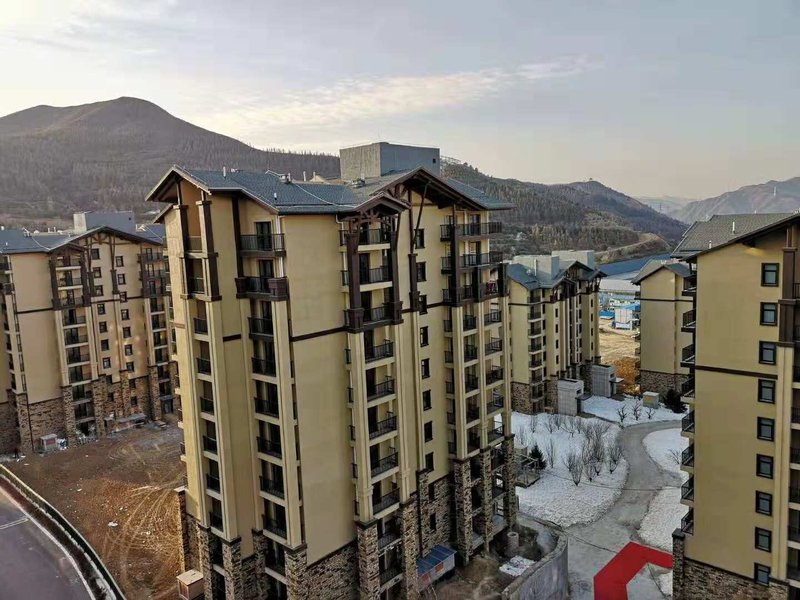 No.66 Yard Apartment Hotel (Zhangjiakou Tang Inn) Over view