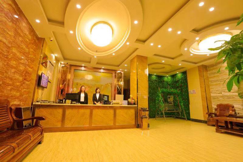 Tian Lin Wan Long Business Hotel 大堂/接待台