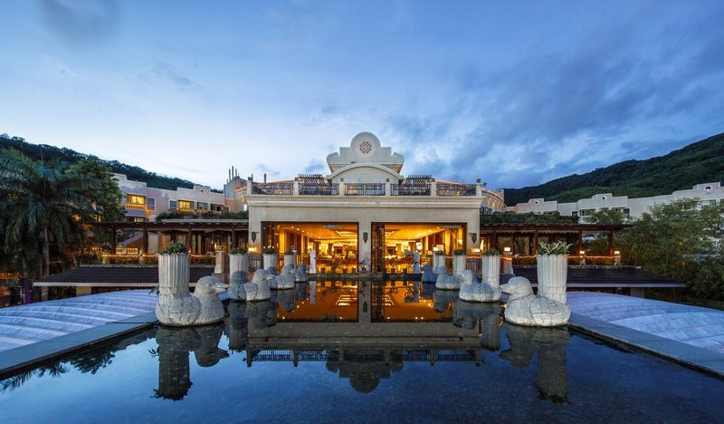 Cactus Resort Sanya Over view