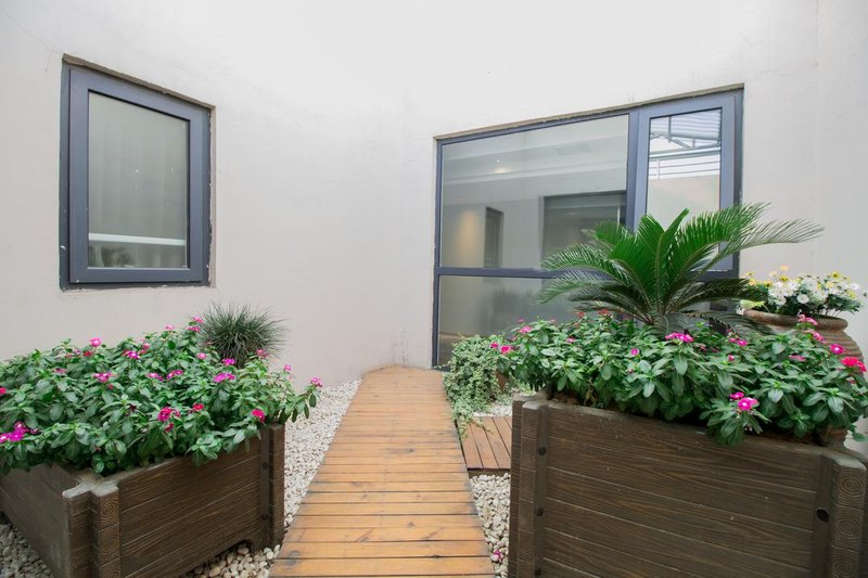 Home Inn (Xintai Jindou Road)Over view