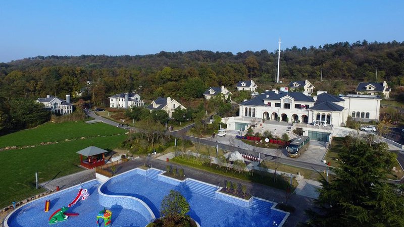 Pingshan Rongyi Hostel over view