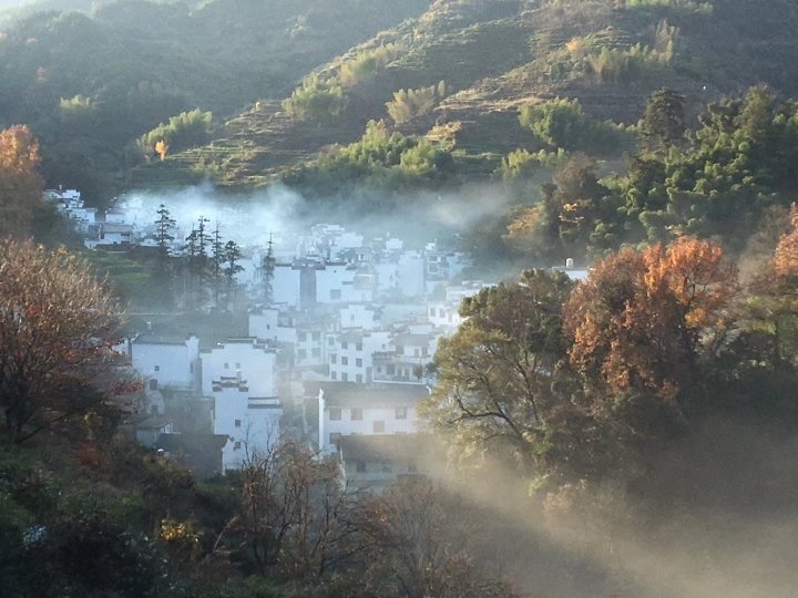 Gomo Hotel (Wuyuan Huangling Scenic Area) Over view