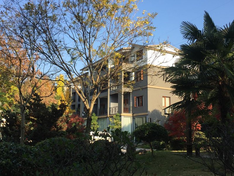 Zaishui Yifang Art ResortOver view