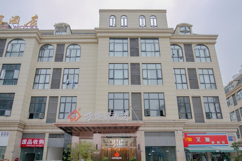 A Fortune Hotel Over view