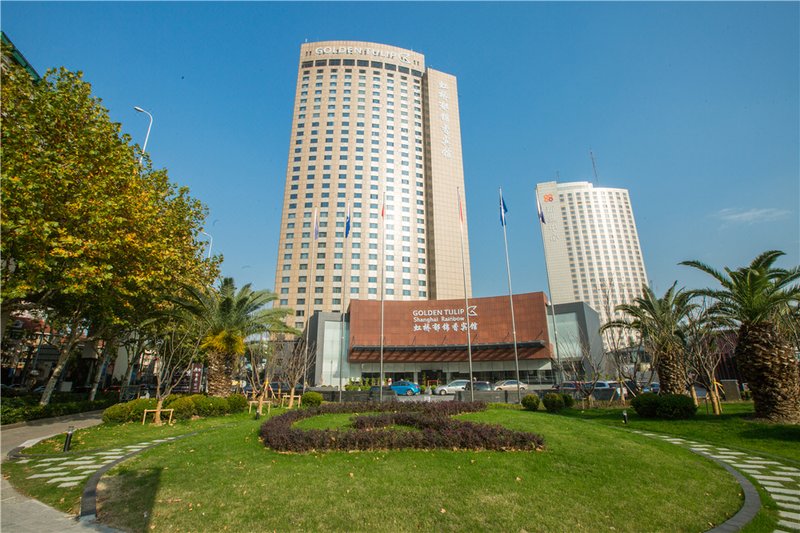 Golden Tulip Shanghai Rainbow Over view