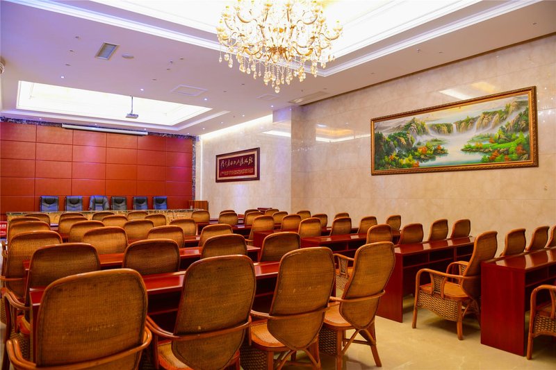 Towo Topping Hotel (Daye High Speed Railway Station) meeting room