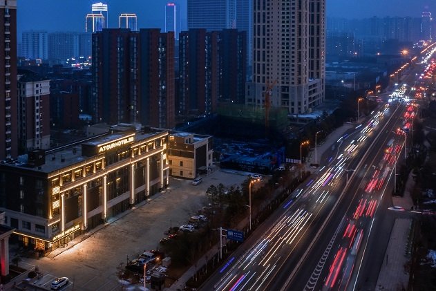 Atour Hotel (Linyi Mengbei Road) Over view