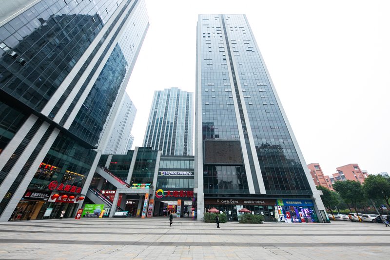 Yuanhui Hotel (Chongqing North Railway Station) over view