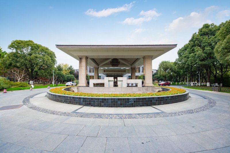 Jiyang Lake Hotel Over view