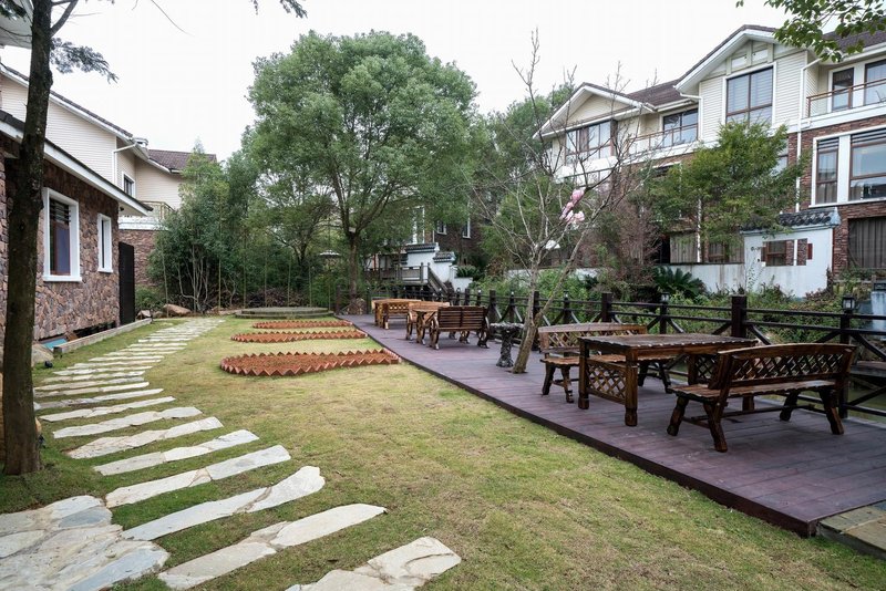 Manju Holiday Villa 酒店外观