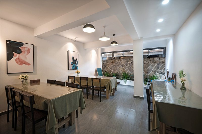 Manju Holiday Villa 餐厅