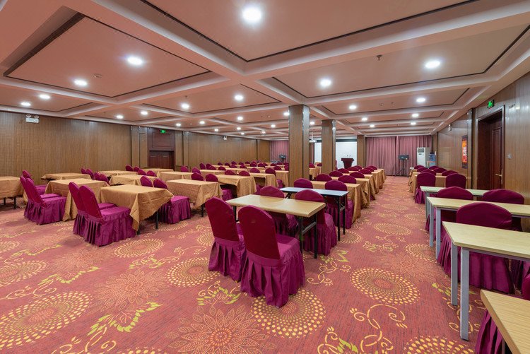 Shengchangyuan International Hotel (Zhengzhou Xinzheng International Airport) meeting room