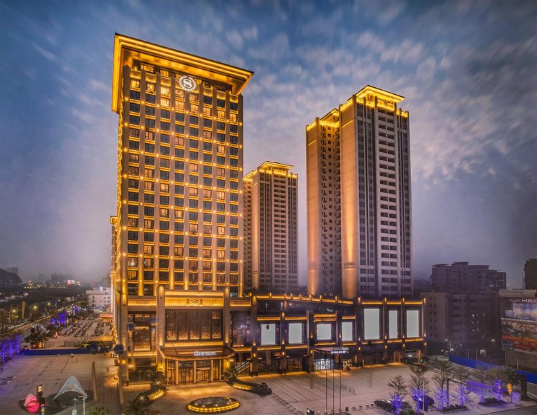 Sheraton Yunfu Xinxing Hotel over view