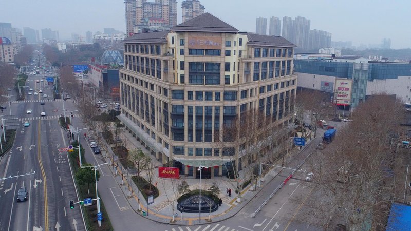 Shundi Sanheyuan Hotel Over view