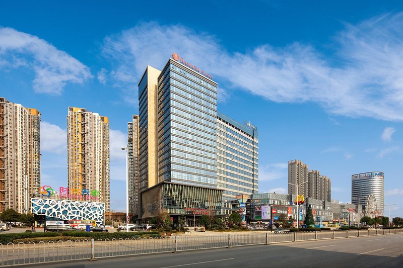 Ramada Plaza Xiangyang Xinglan Over view