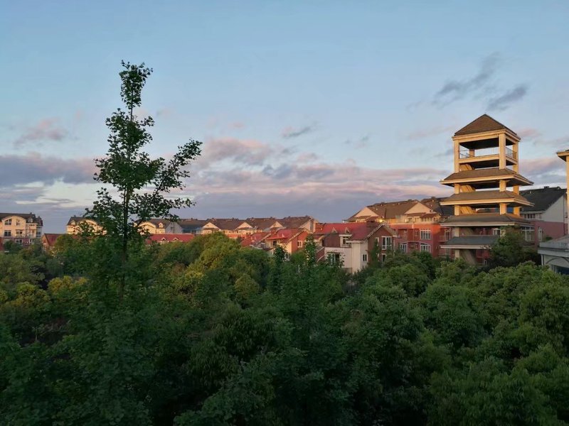 Oriental Landscape Holiday Hotel Over view