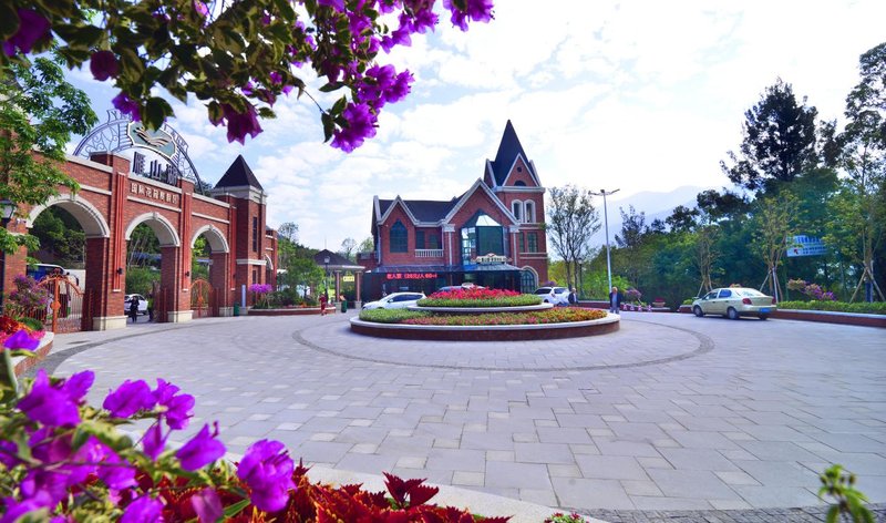 Yanshan Lake International Garden Resort over view