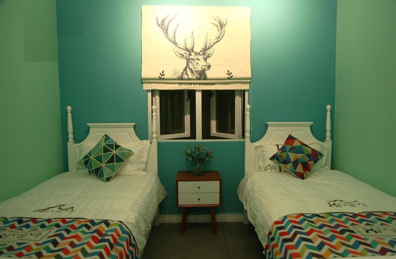 8MMGuest Room