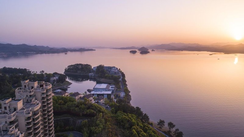 Thousand Island Lake Dinghe Holiday Apartment over view