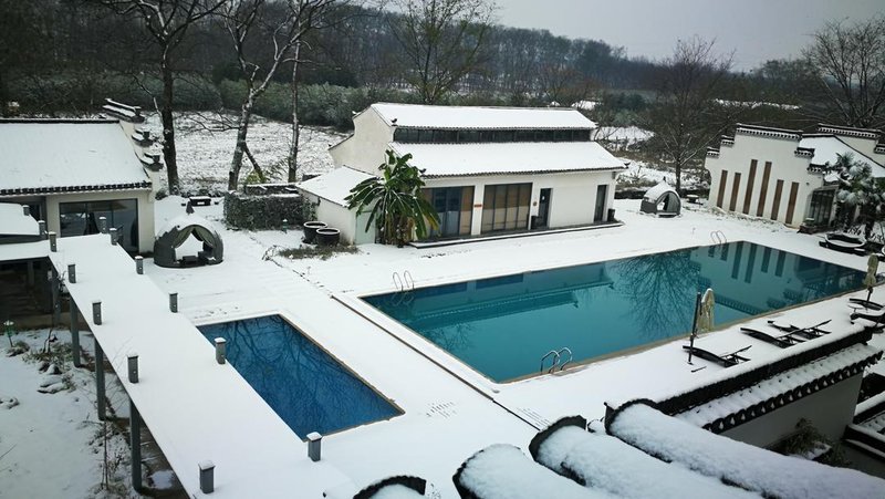 Huangshan Creek Villa Over view