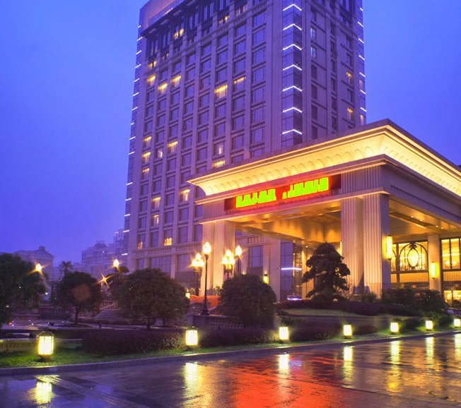 Jinling Jinding Grand Hotel RugaoOver view