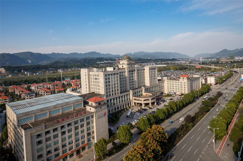 Sunshine Hotel & Resort ZhangjiajieOver view