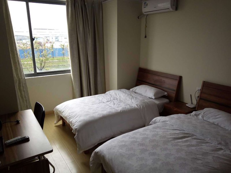 Xiaomao Hotel Guest Room