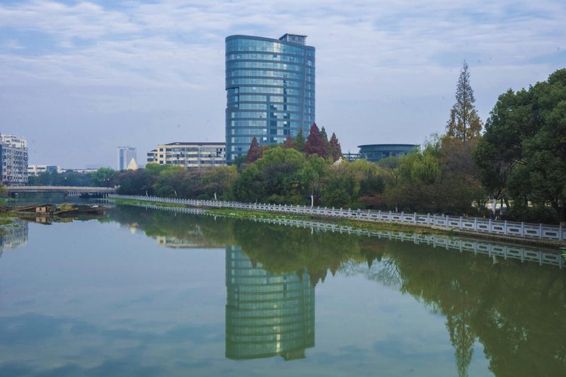 Metropolo Jinjiang Hotel(Kunshan Jinying international Kunju theater store) Over view