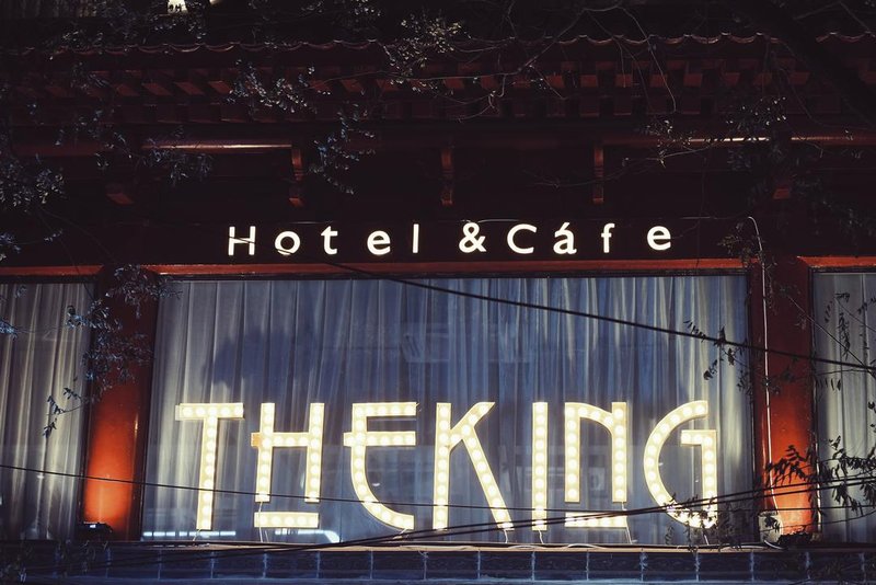 The King Hotel Over view