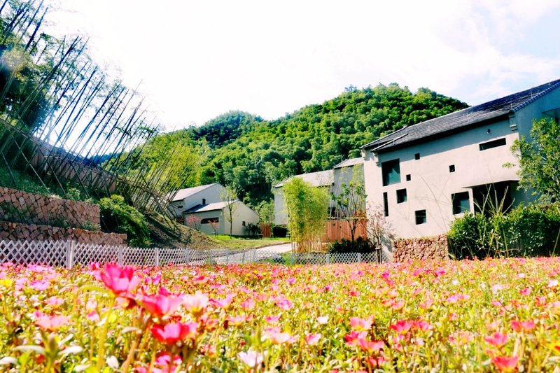 Manyuan Holiday Hotel Over view