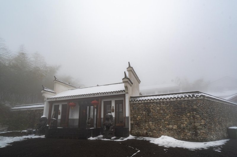 Buddhist Yihe Hotel Over view