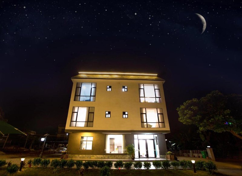 Wooden Millet Inn Over view