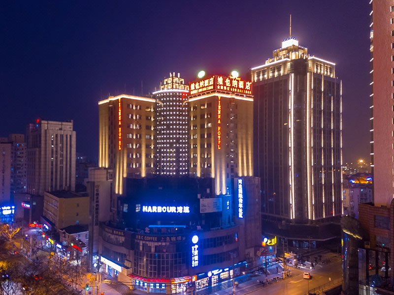 Vienna Hotel (Songbin Road Metro Station, Baoshan) over view