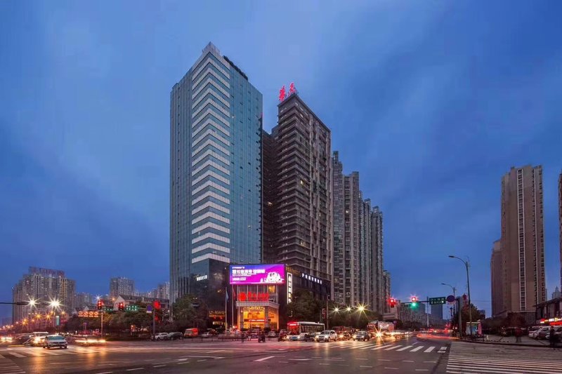 Xingsha Huatian Hotel Over view