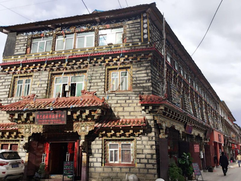 Barak tourist reception center hotelOver view