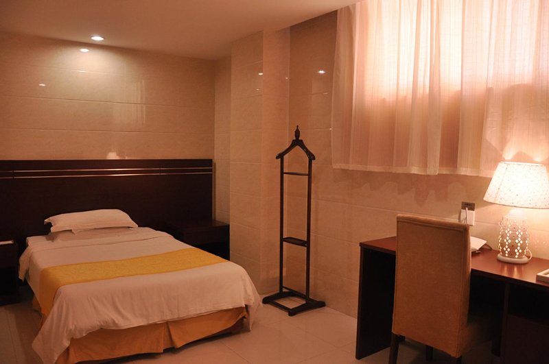 Fanya Hotel Guest Room