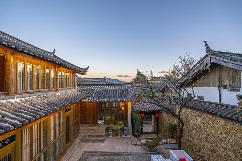 Jiuqi Qiutongxia Courtyard Over view