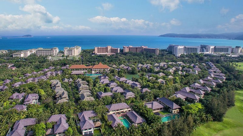 Yalong Bay Villas & Spa Over view