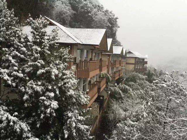 Qingfeng Gorge Resort Hotel Over view