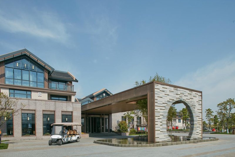 Hangzhou Blossom Water Museum Hotel Over view