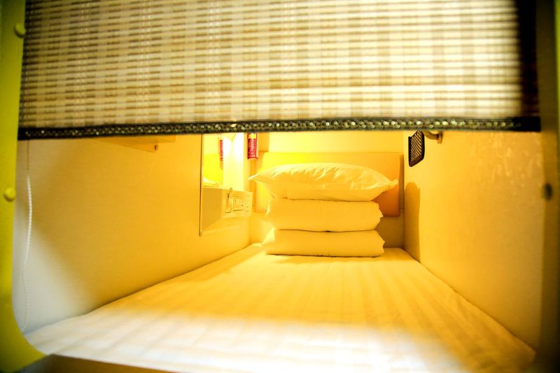 Yanan Space Capsule Youth Hostel Guest Room
