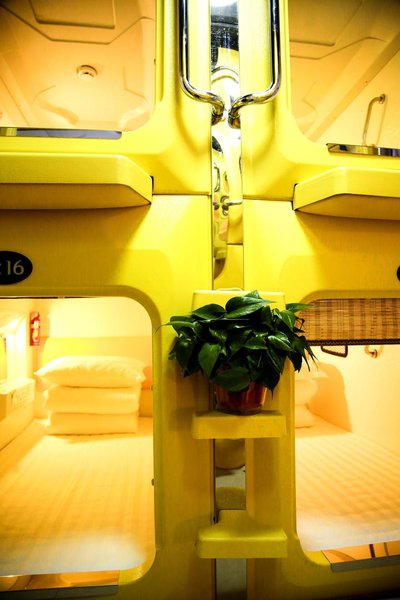 Yanan Space Capsule Youth Hostel Guest Room