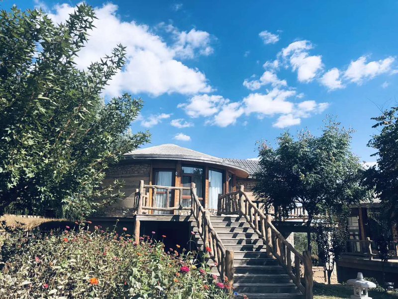 Zizai Leisure Hotel Over view