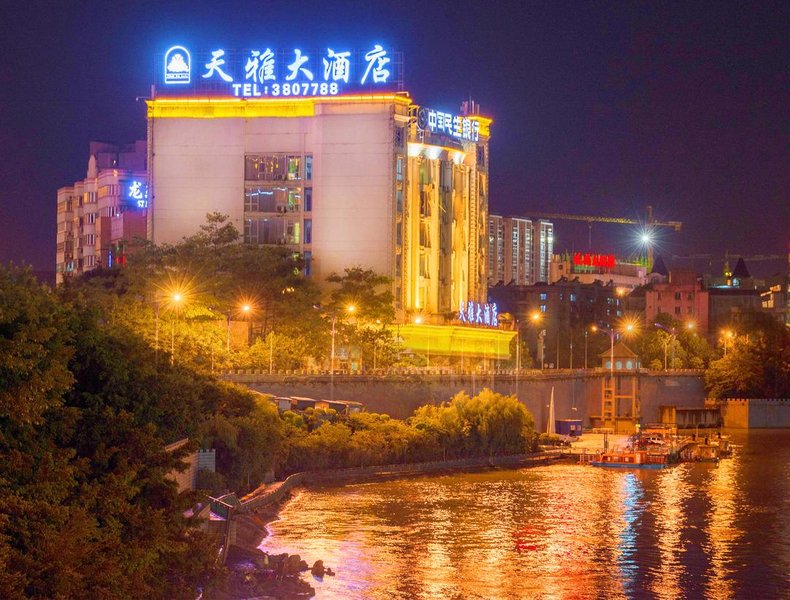 Tianya Hotel (Liuzhou High-speed Railway Station Gubu Street) Over view