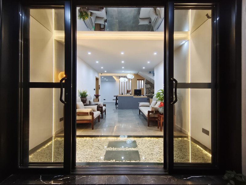 Lushan Qierbushe Hostel Over view