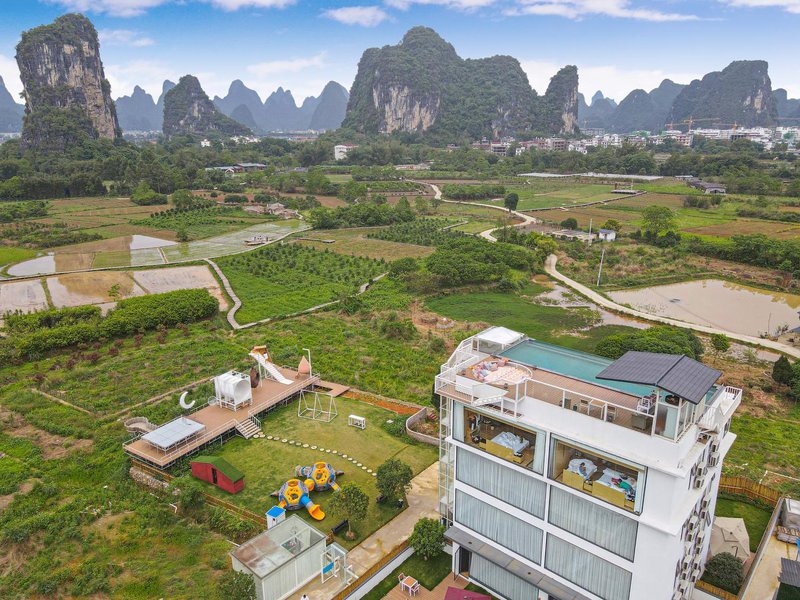 LIANGSU Hotel (Yangshuo Shili Gallery)Over view