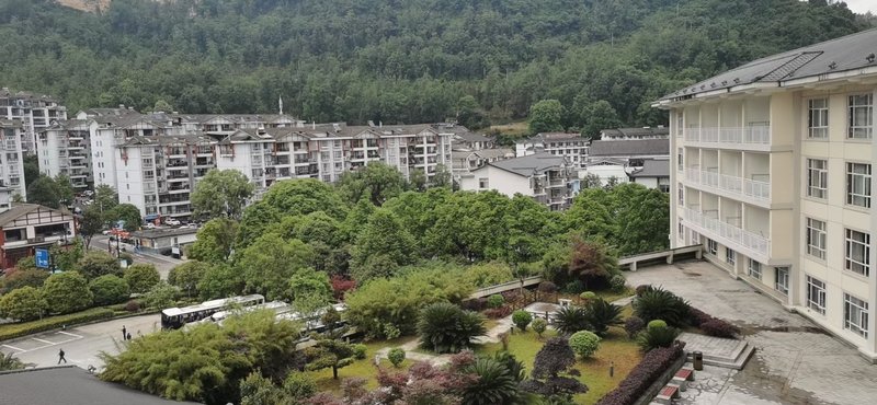 Qinghe Jinjiang International Hotel Over view