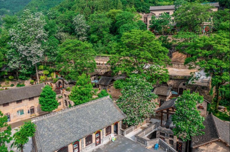 Yunqiu Shankang Jiaping Ancient Village Yingbin InnOver view