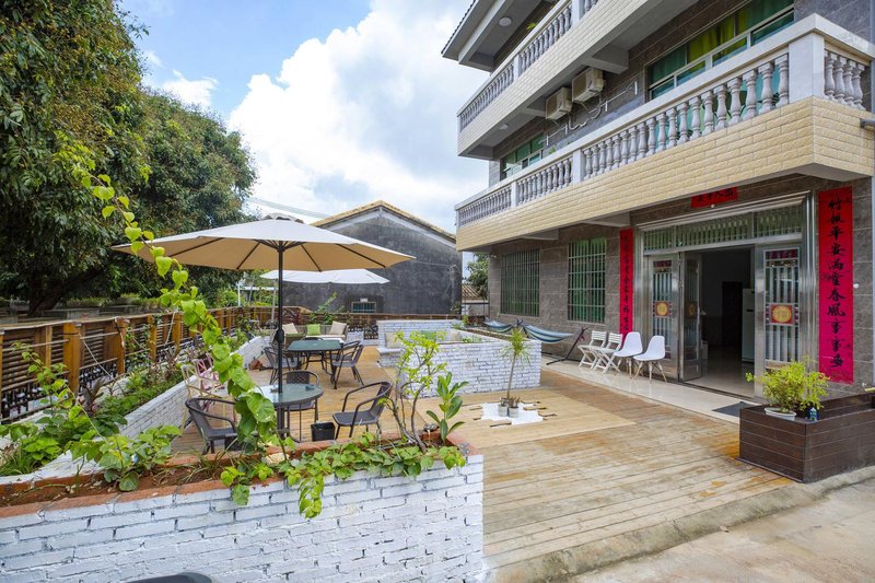 Pingfan Yishe Hostel (Weizhou Island) Over view