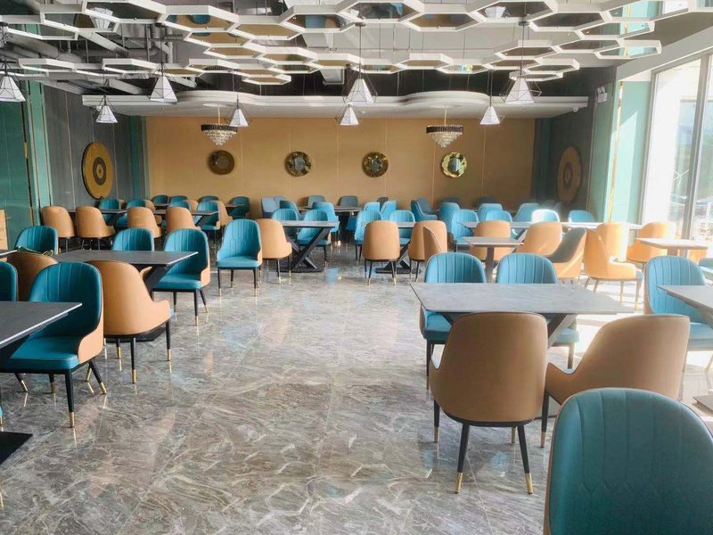 Tekesi Phoenix International HotelRestaurant